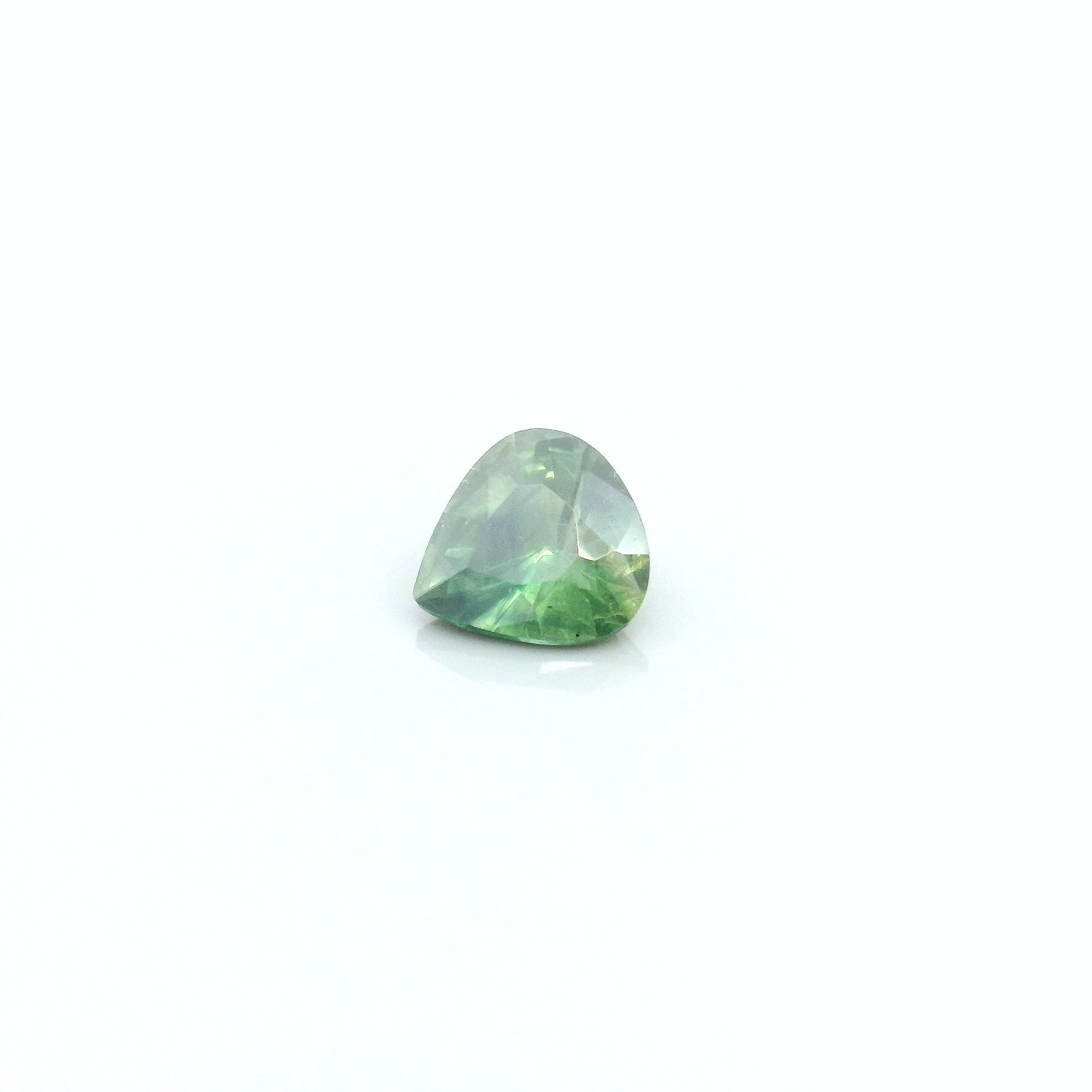 0.51 ct Pear Green Natural Sapphire