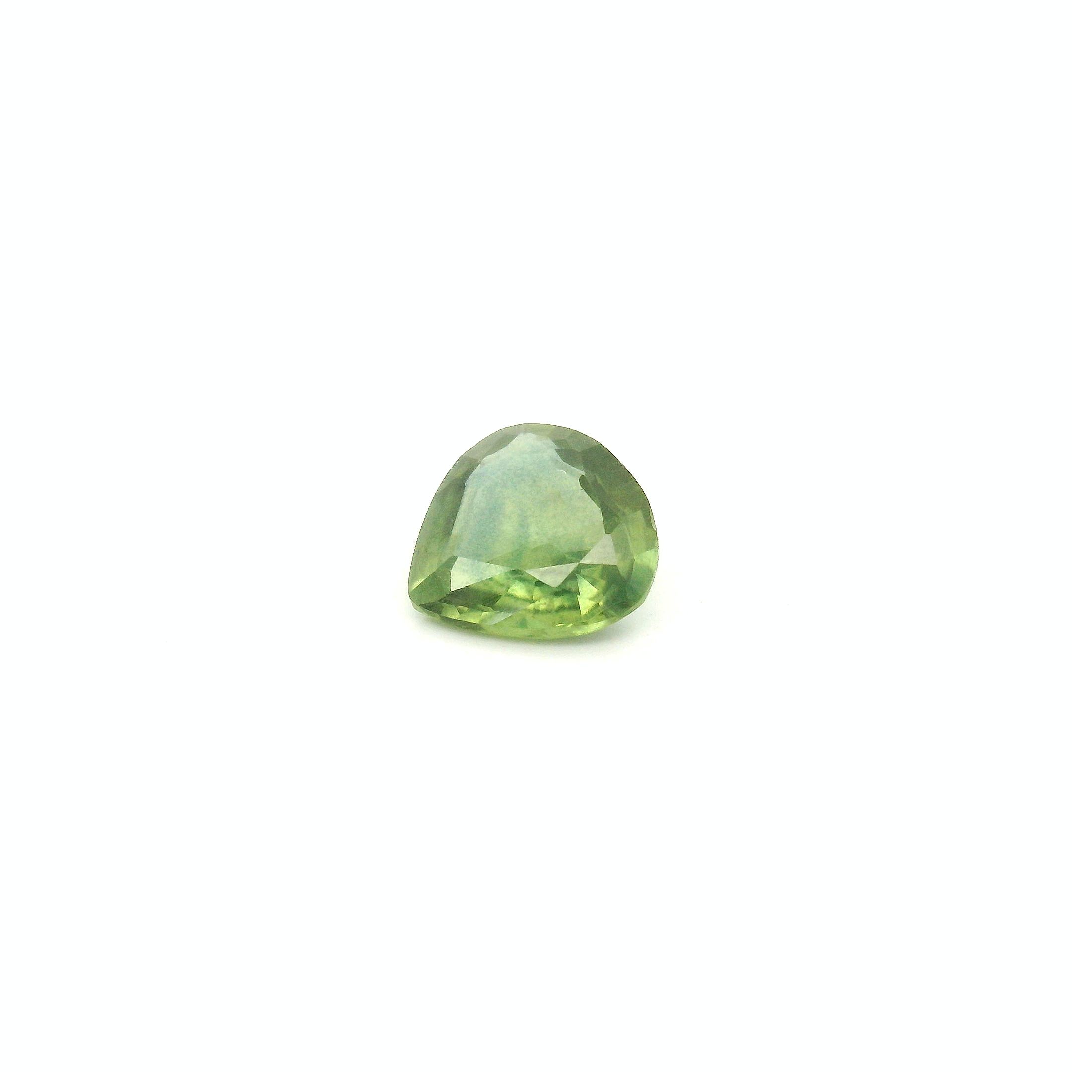 0.51 ct Pear Green Natural Sapphire