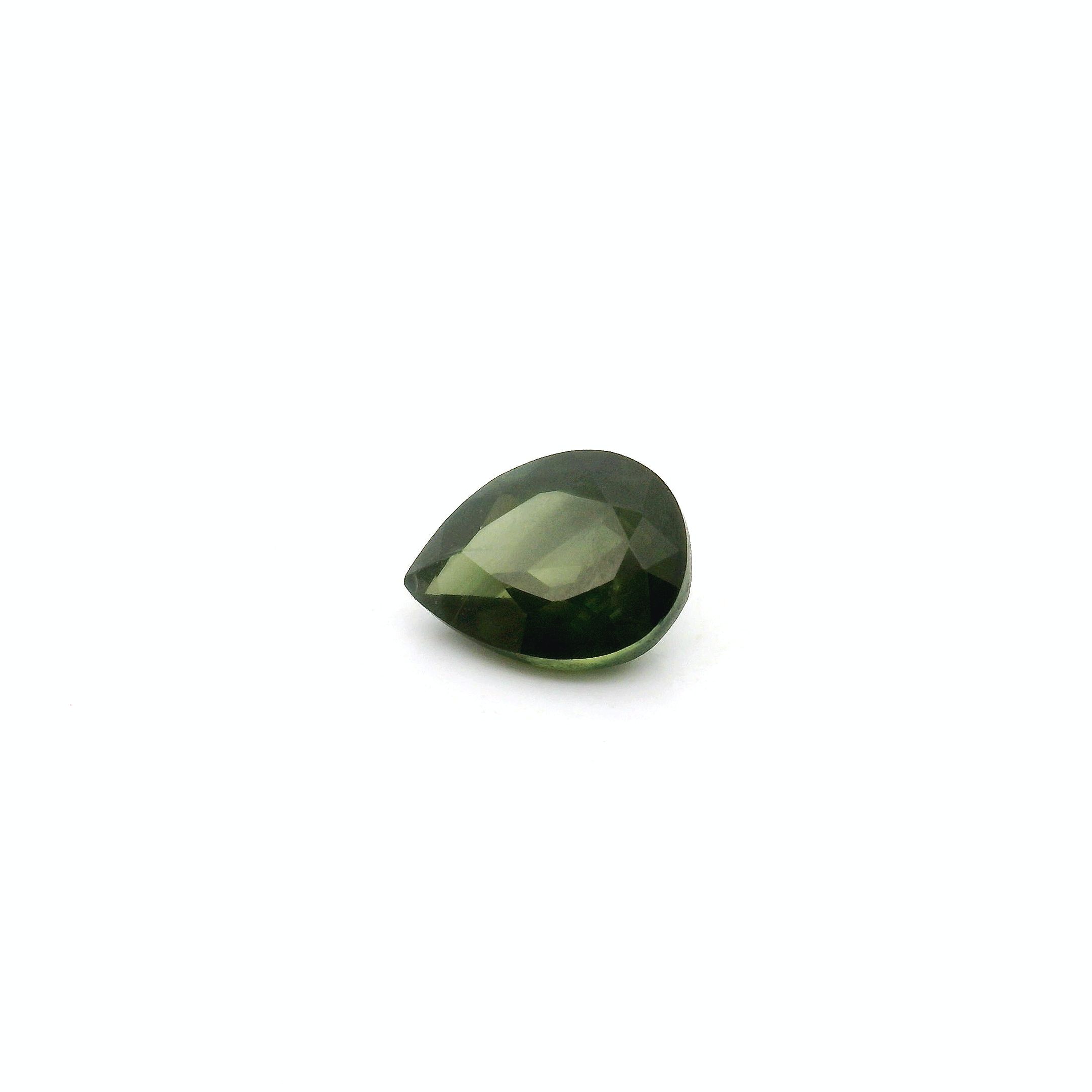 0.76 ct Pear Green Natural Sapphire