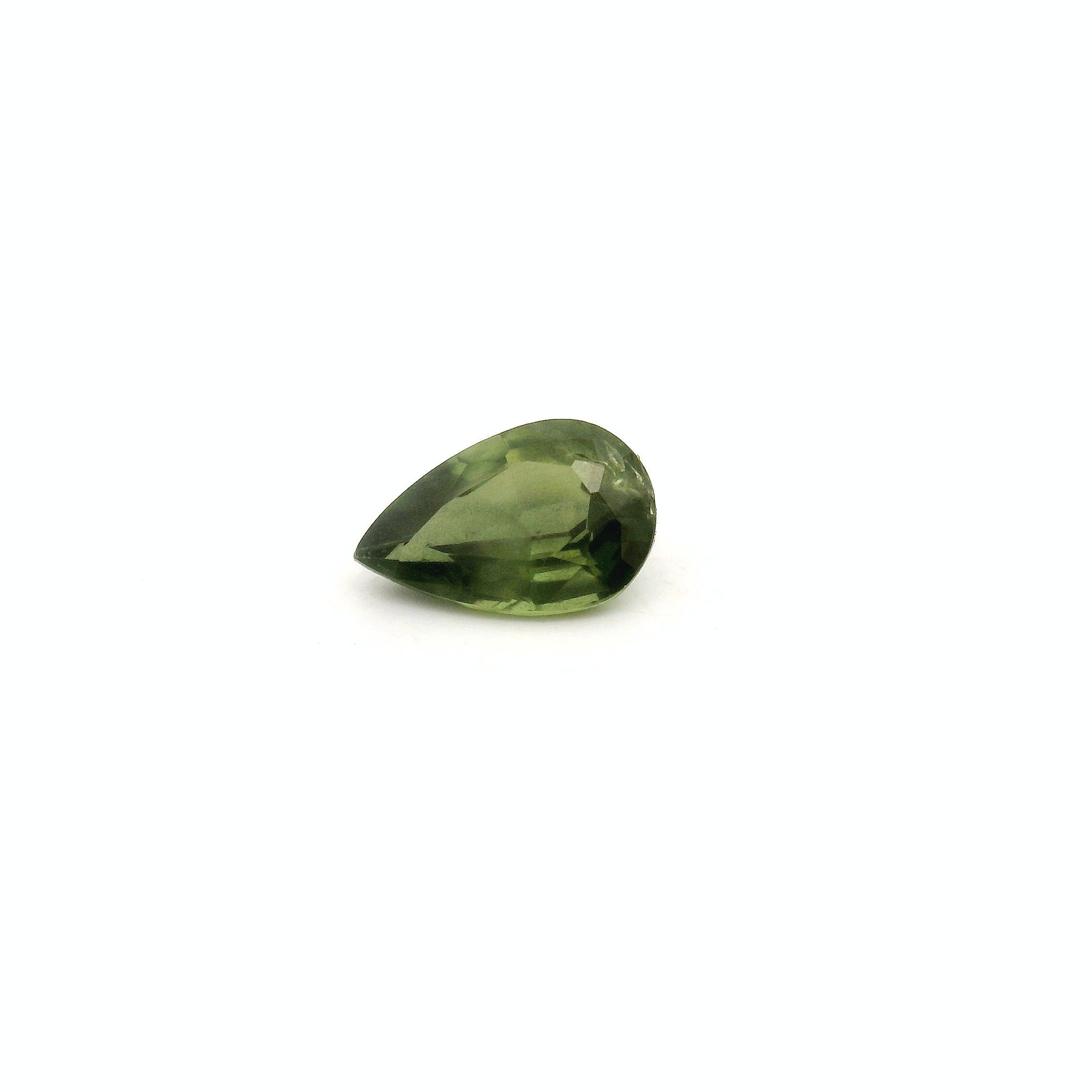 0.48 ct Pear Green Natural Sapphire