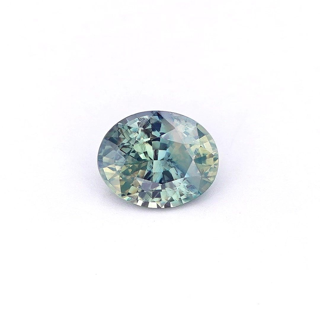 0.95 ct Oval Green Natural Sapphire