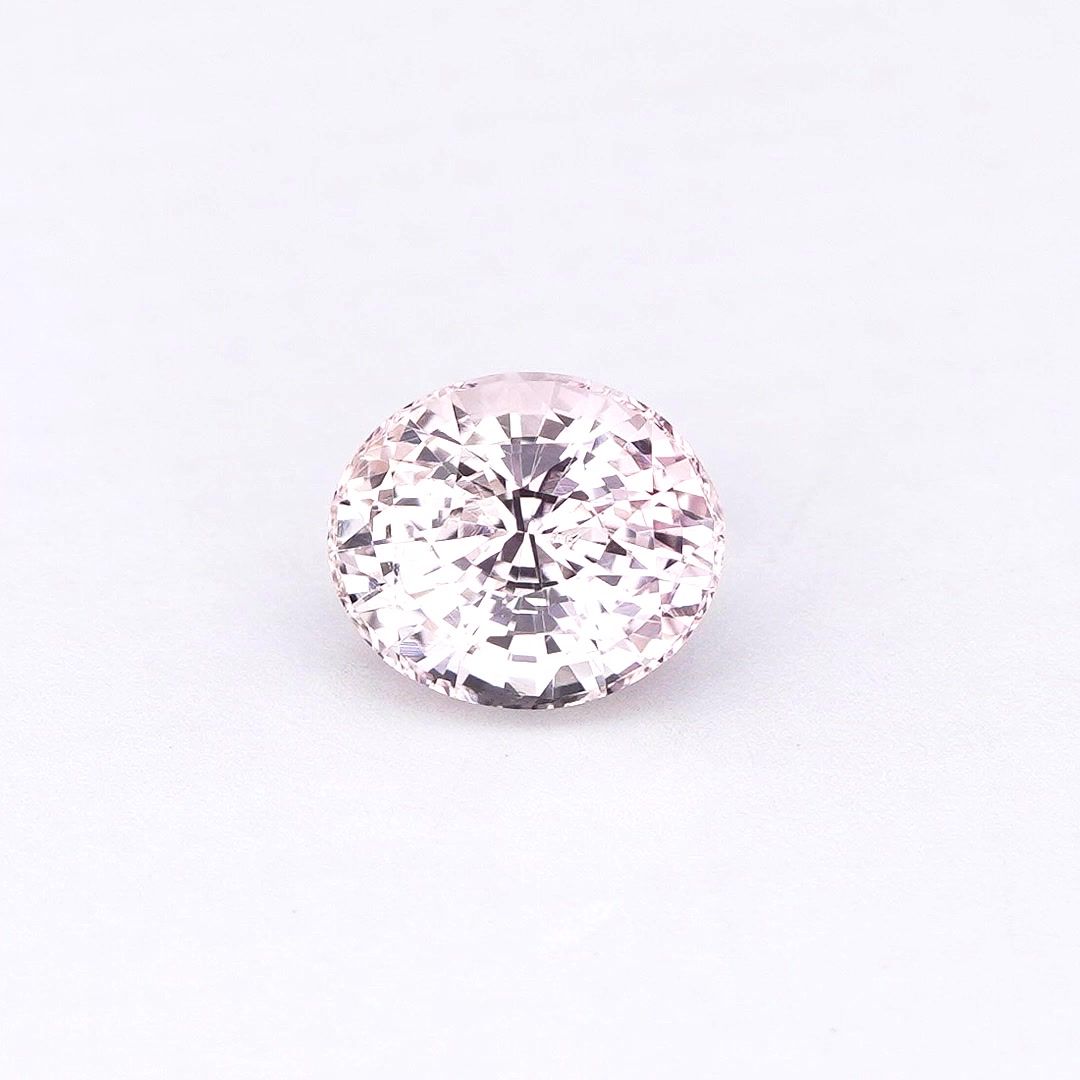 1.25 ct Oval Pink Natural Sapphire