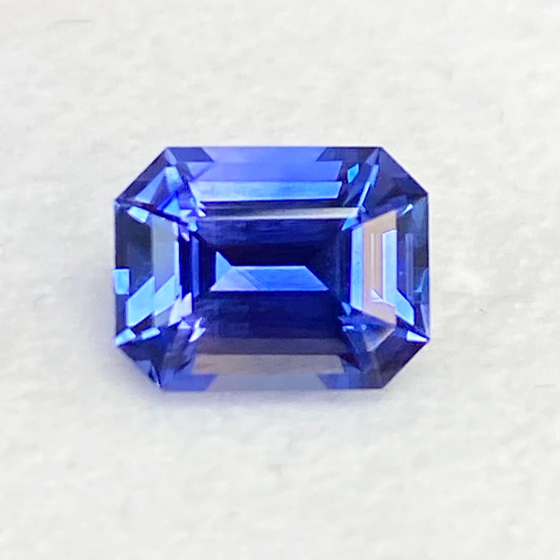 2.22 ct Emerald Blue Natural Sapphire