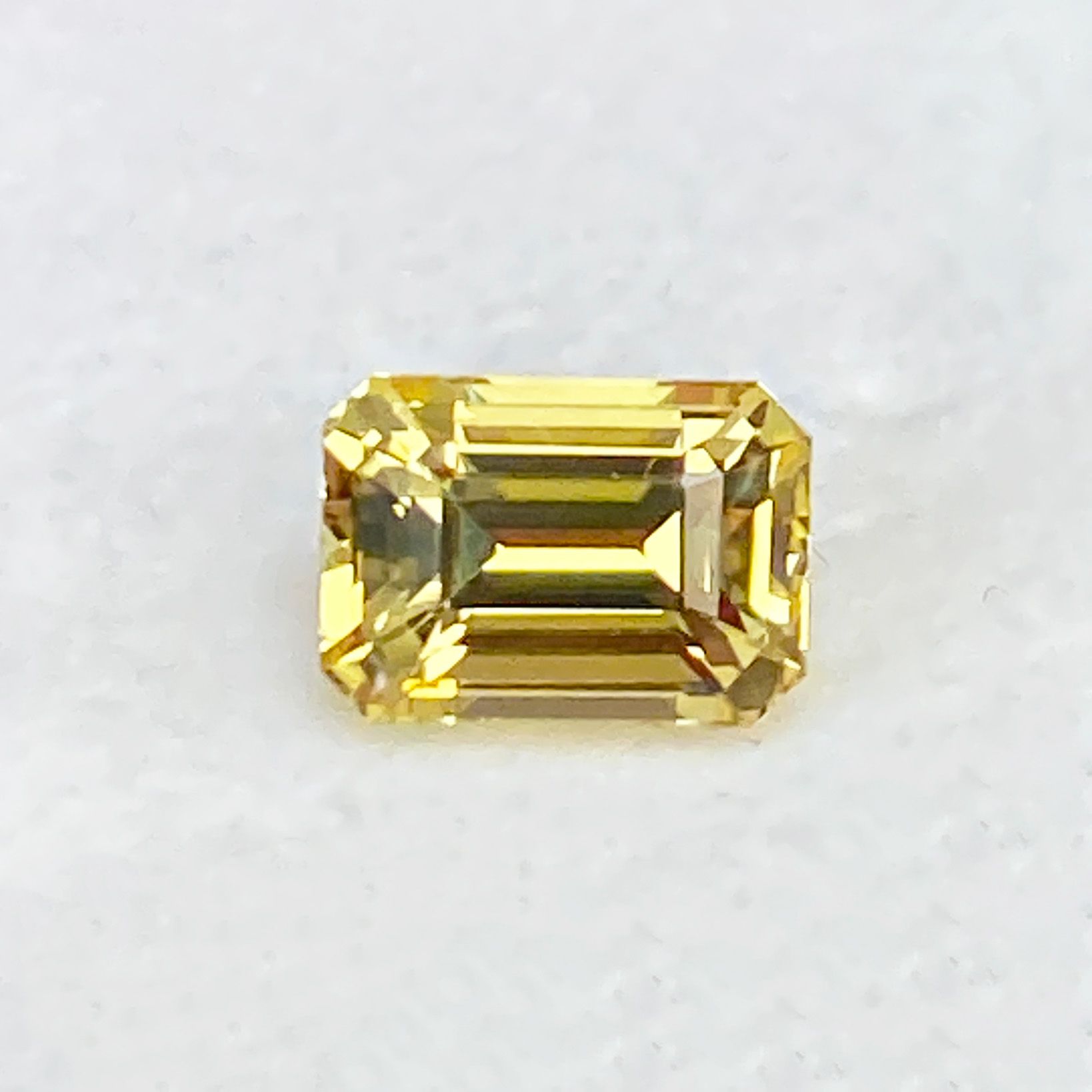 1.73 ct Emerald Yellow Natural Sapphire