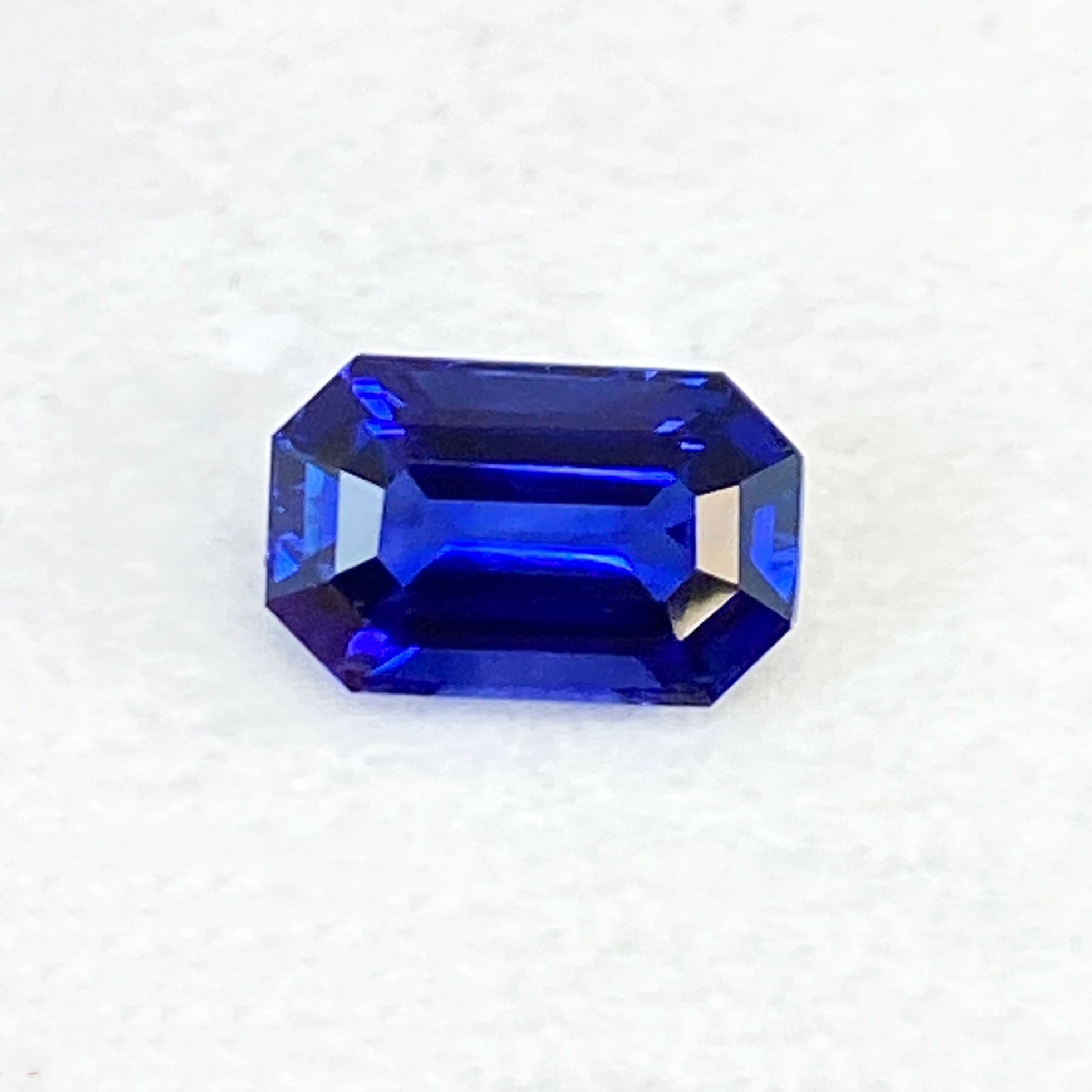 2.39 ct Emerald Blue Natural Sapphire