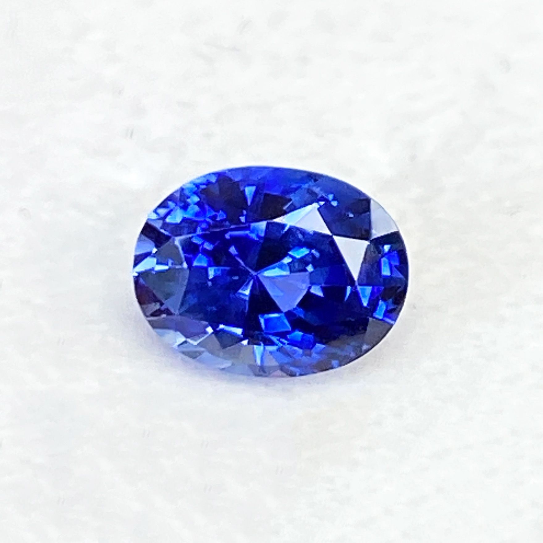 1.59 ct Oval Blue Natural Sapphire