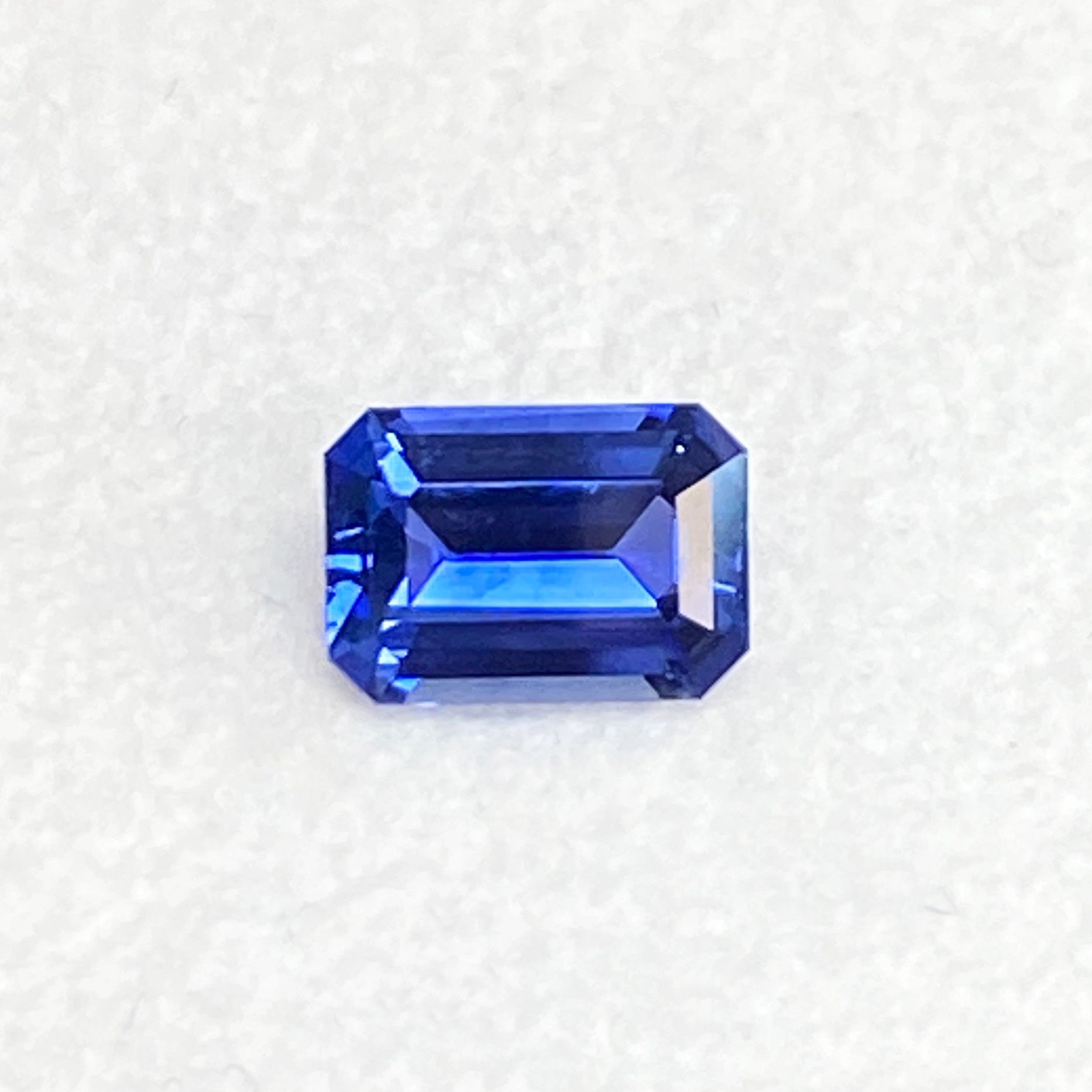 0.89 ct Emerald Blue Natural Sapphire