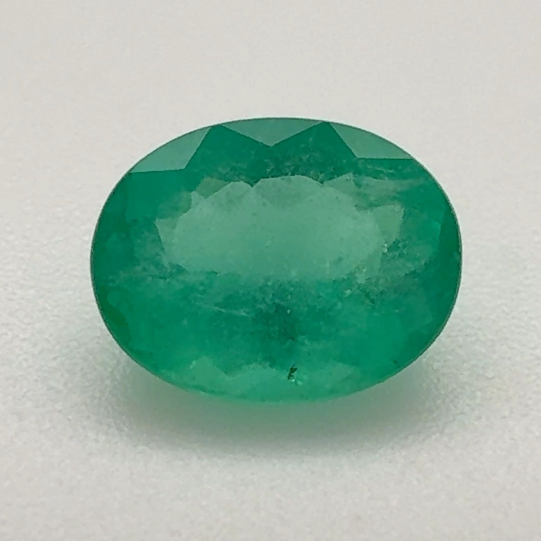 1.25 ct Oval Green Natural Emerald
