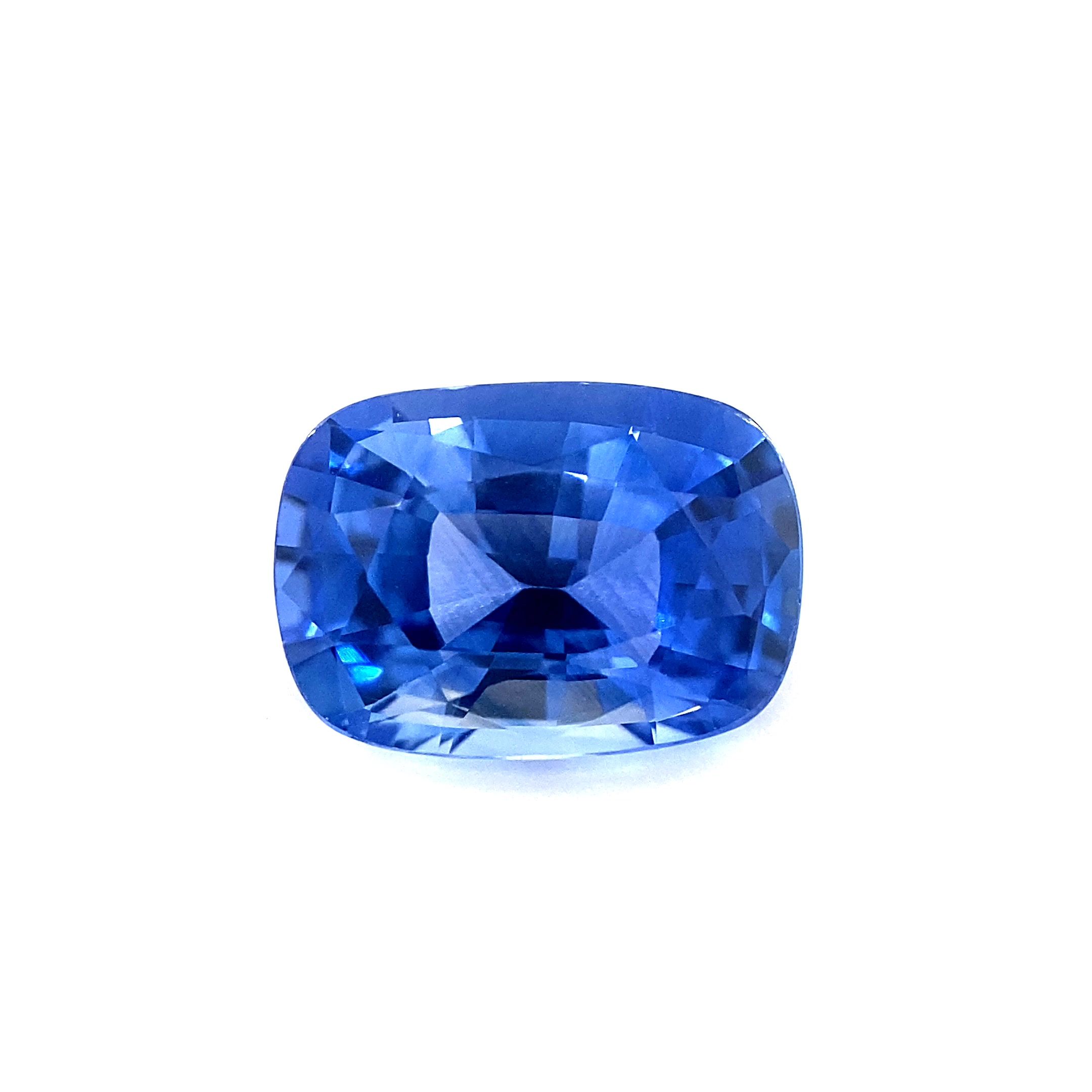 3.07 ct Cushion Blue Natural Sapphire