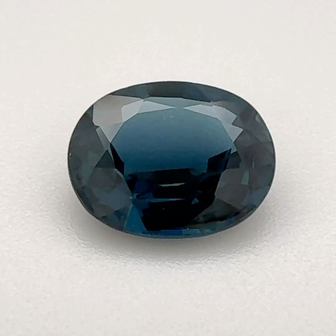 1.29 ct Oval Blue Natural Sapphire