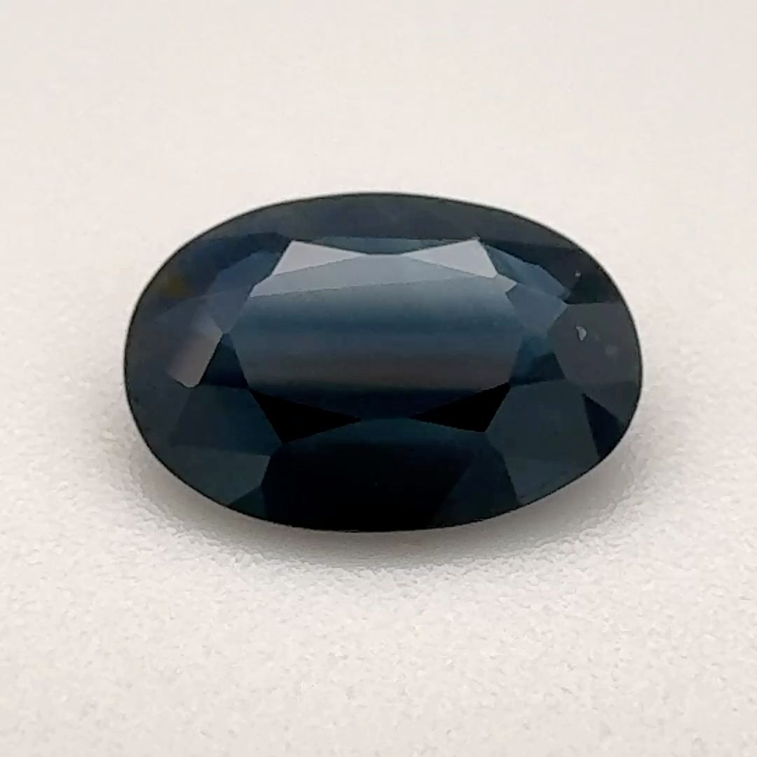 1.25 ct Oval Blue Natural Sapphire