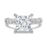 Cara 4 Claws with Emerald and Round Diamonds on Band