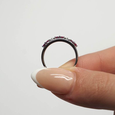 Cluster Ring with Diamond 0.18ct & Ruby 0.43ct Total Weight