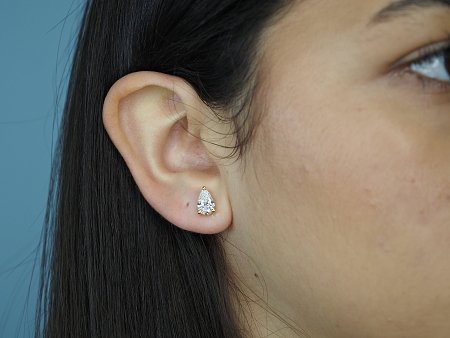 Earrings with 2 Lab Grown IGI Diamonds 2ct Total Weight