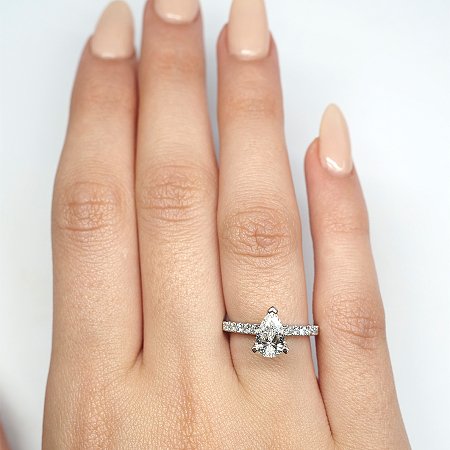 Tribute Ring with Lab Grown Diamond 1.01ct