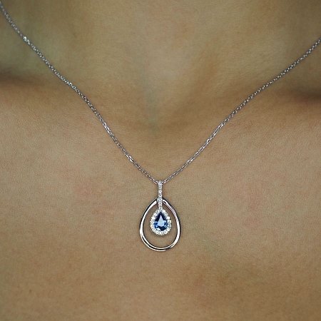 Diamond Necklace with Natural Diamonds and Sapphire
