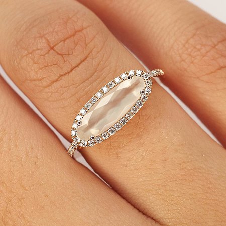 Preset Ring with Natural Diamonds and Natural Moon Stone
