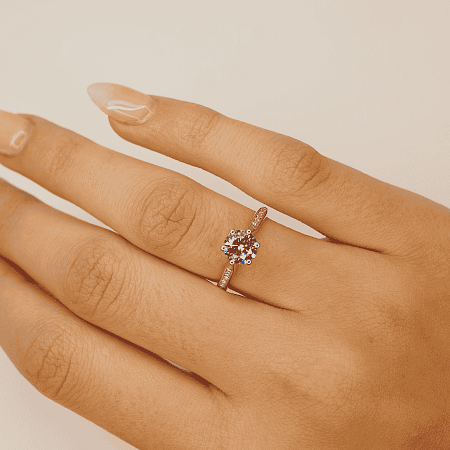 Dalia 1.01ct Round IGI LG Side Stones Diamond Engagement Ring