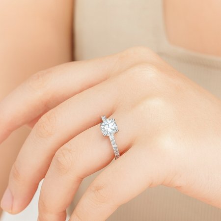 Cara Mid Engagement Ring with IGI LG Diamonds 1.40cts Total Weight