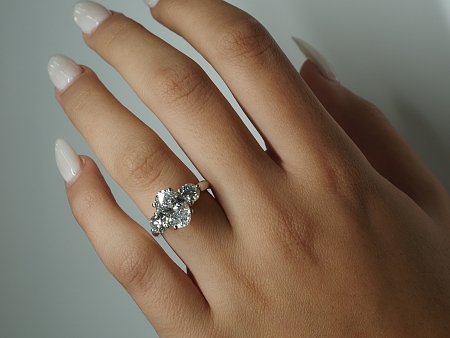 Dalia 3 stones