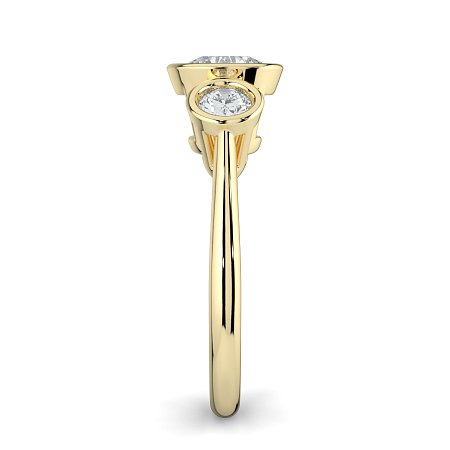 Selena 3 Stones Oval