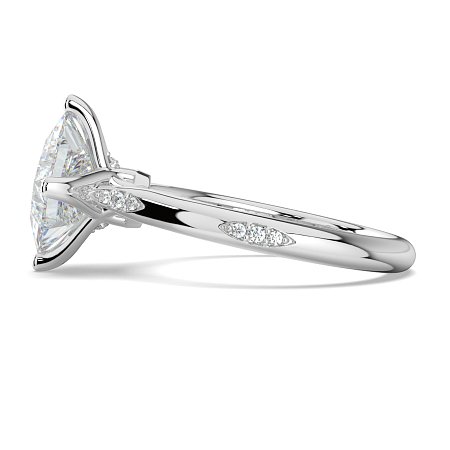 Tulip with Leaf- shaped Beads Side Stones