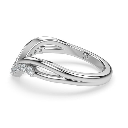 Split V-Shaped Claw Set Wedding Ring