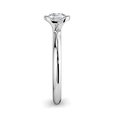 Selena Minimal Floating Central Diamond