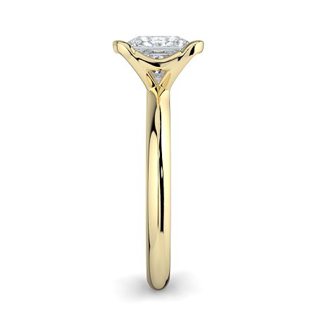 Selena Minimal Floating Central Diamond