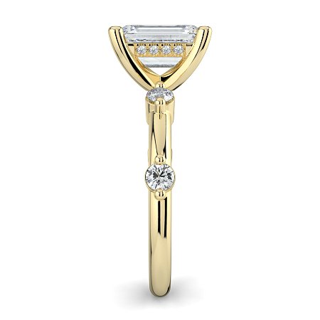 Ariel with Round Prong-Set on Band