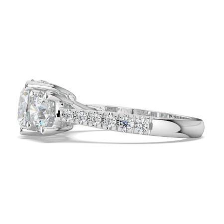 Dalia 3 Stones with Diamonds on Band