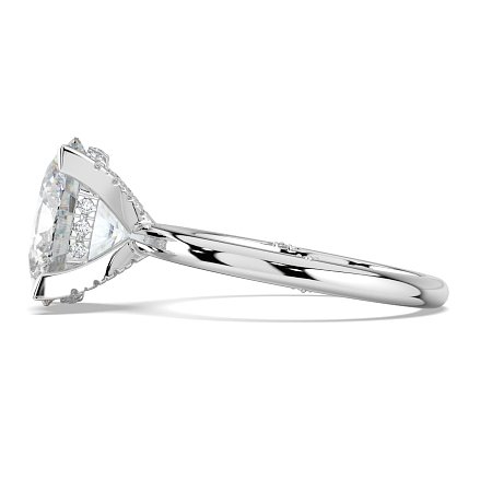 Ariel 4 Claws with Diamonds on prongs