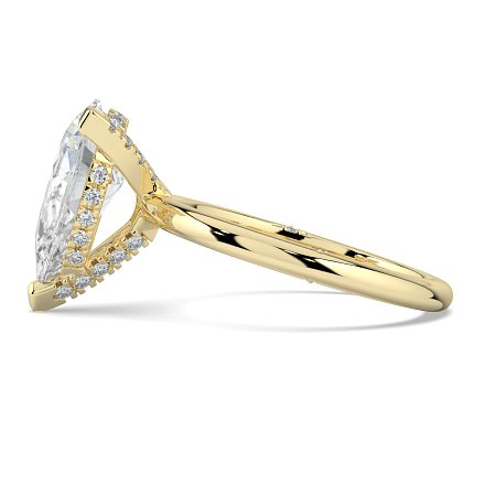 Ariel 4 Claws with Diamonds on prongs