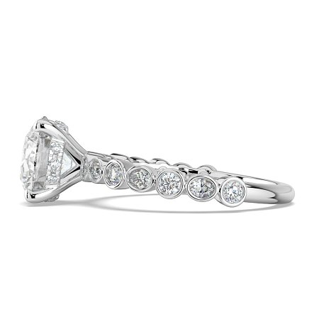 Cara 4 Claws with Oval and Round Diamonds on Band
