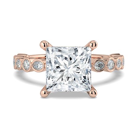Cara 4 Claws with Oval and Round Diamonds on Band
