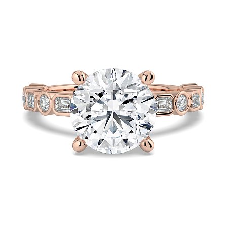 Cara 4 Claws with Emerald and Round Diamonds on Band