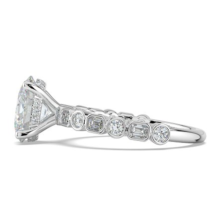 Cara 4 Claws with Emerald and Round Diamonds on Band