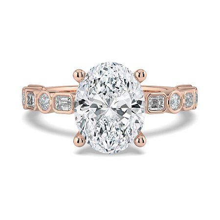 Cara 4 Claws with Emerald and Round Diamonds on Band