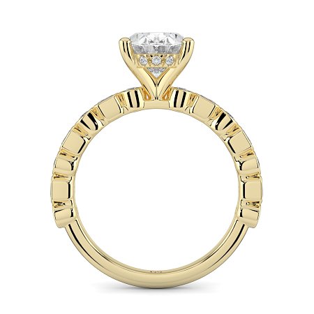 Cara 4 Claws with Emerald and Round Diamonds on Band