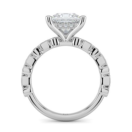 Cara 4 Claws with Emerald and Round Diamonds on Band