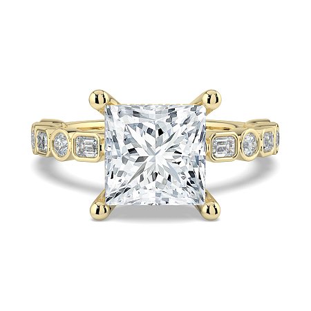 Cara 4 Claws with Emerald and Round Diamonds on Band