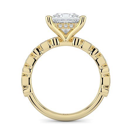 Cara 4 Claws with Emerald and Round Diamonds on Band