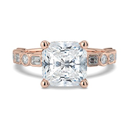 Cara 4 Claws with Emerald and Round Diamonds on Band