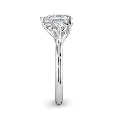 Dalia 3 Stones Round