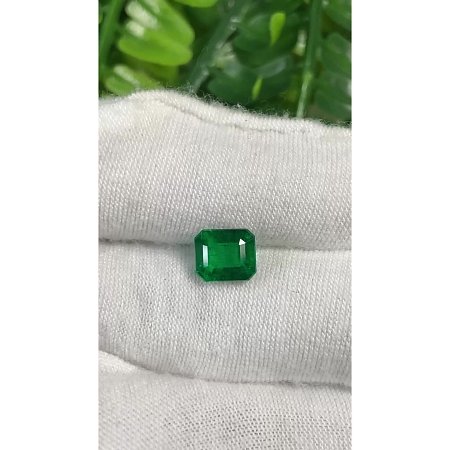 1.43 ct Emerald Green Natural Emerald