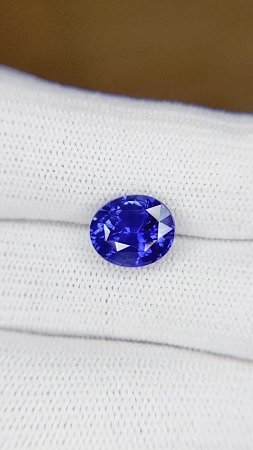 3.81 ct Oval Blue Natural Sapphire