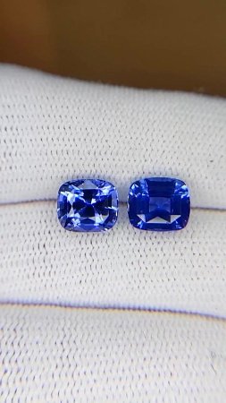 4.65 ct Cushion Blue Natural Sapphire