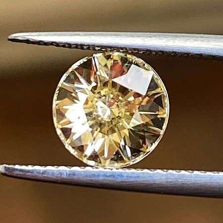 2.50 ct Round Yellow Natural Sapphire