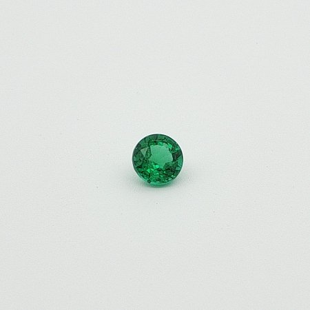 0.56 ct Round Green Natural Emerald