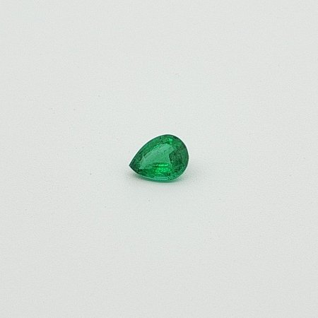 0.29 ct Pear Green Natural Emerald